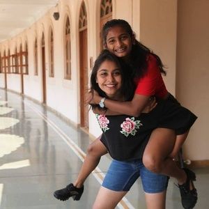 Meet your Posher, Pariza